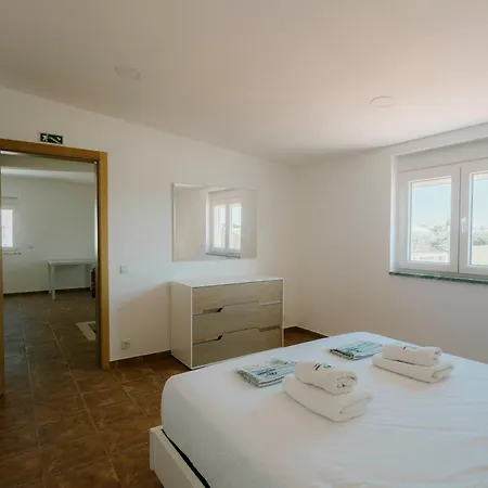 47 - Consolacao House Casa vacanze Atouguia Da Baleia